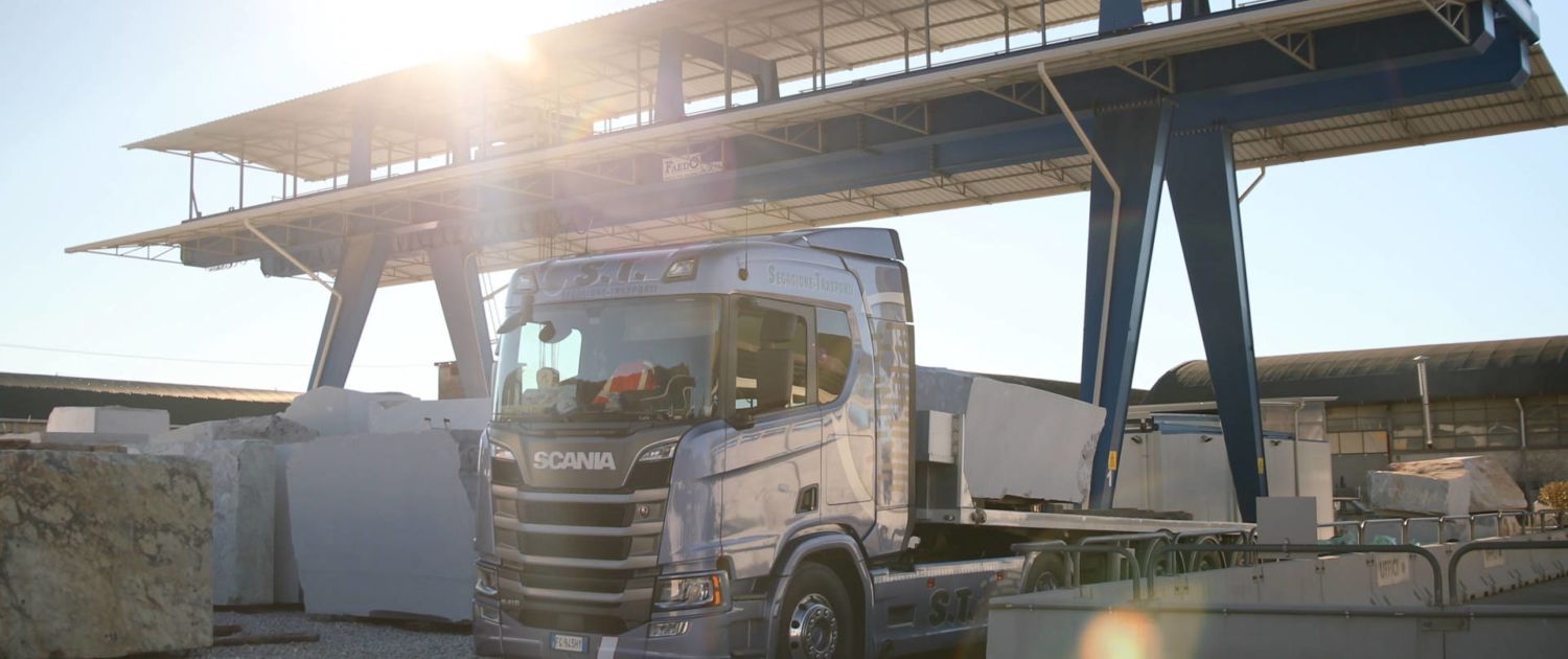 Camion ST trasporto blocchi o lastre